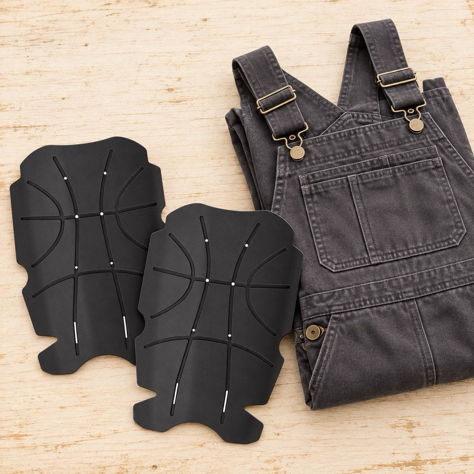 AI setup illustration of the large black insert pair and workwear